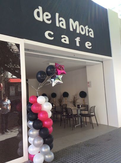 de la Mota Café